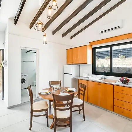 Kamara Boutique By Ezoria *