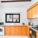 Kamara Boutique By Ezoria Holiday home *