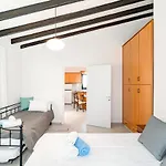 Kamara Boutique By Ezoria Holiday home *