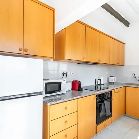 Kamara Boutique By Ezoria Peyia