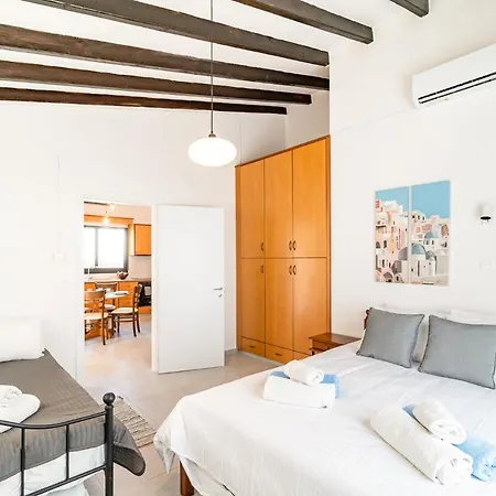 Kamara Boutique By Ezoria Holiday home *
