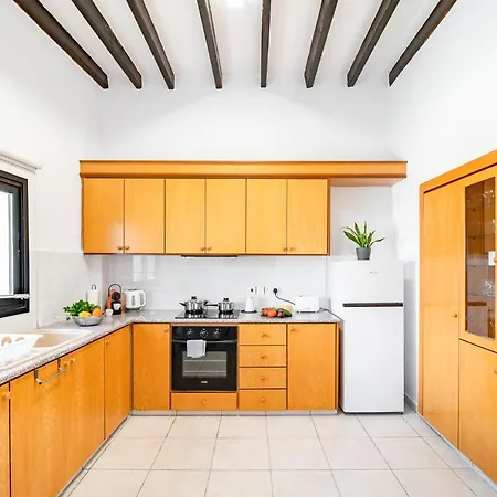 Kamara Boutique By Ezoria Vakantiehuis Peyia