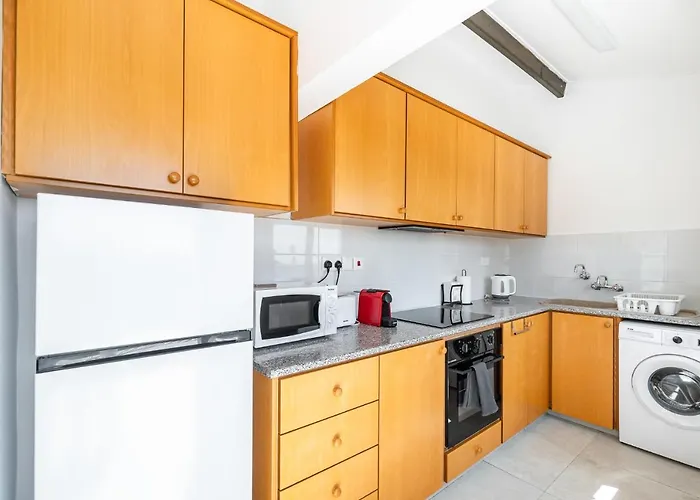 Kamara Boutique By Ezoria Peja