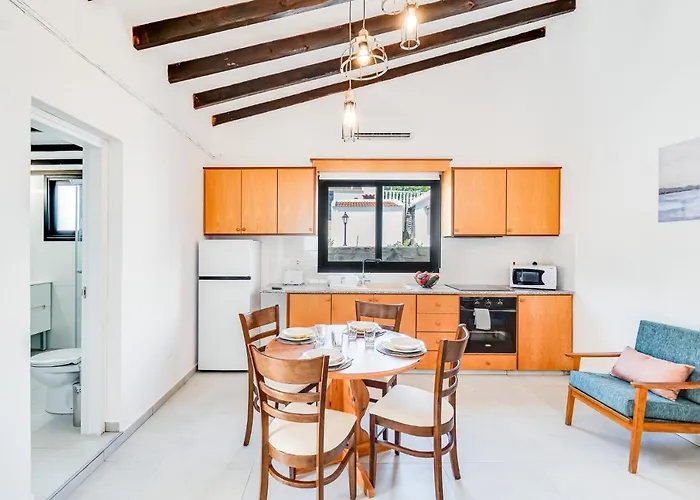 Kamara Boutique By Ezoria * Peja